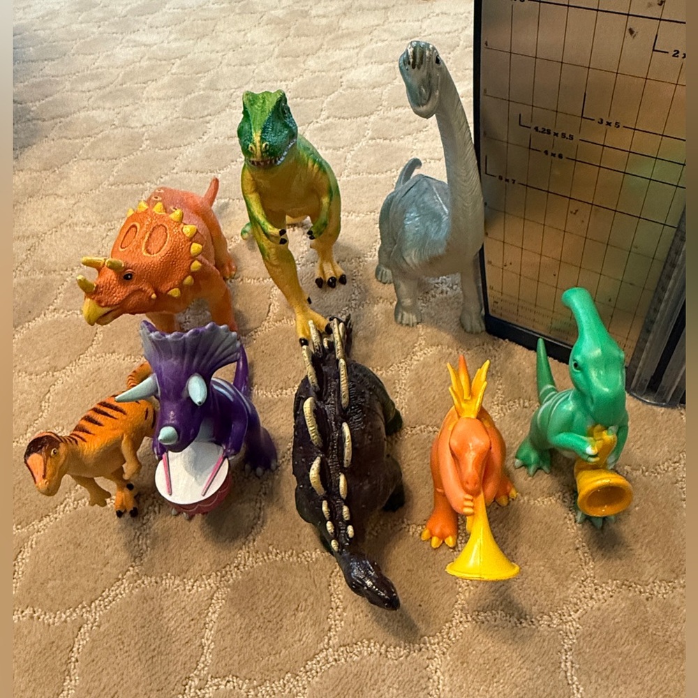 Dinosaur Toy Set - Multicolor 8 figurines